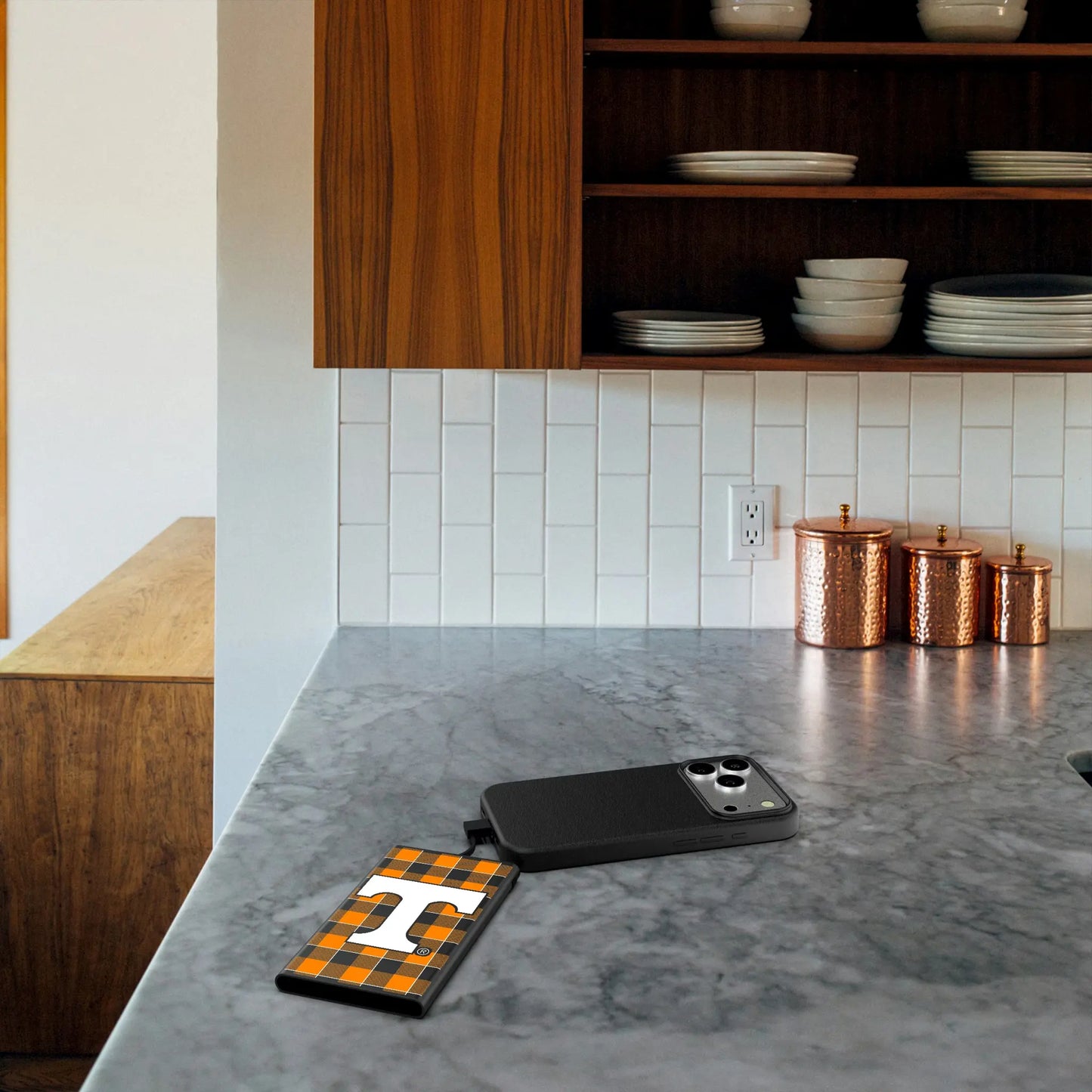 University of Tennessee Volunteers Plaid 5000mAh Flat Powerbank