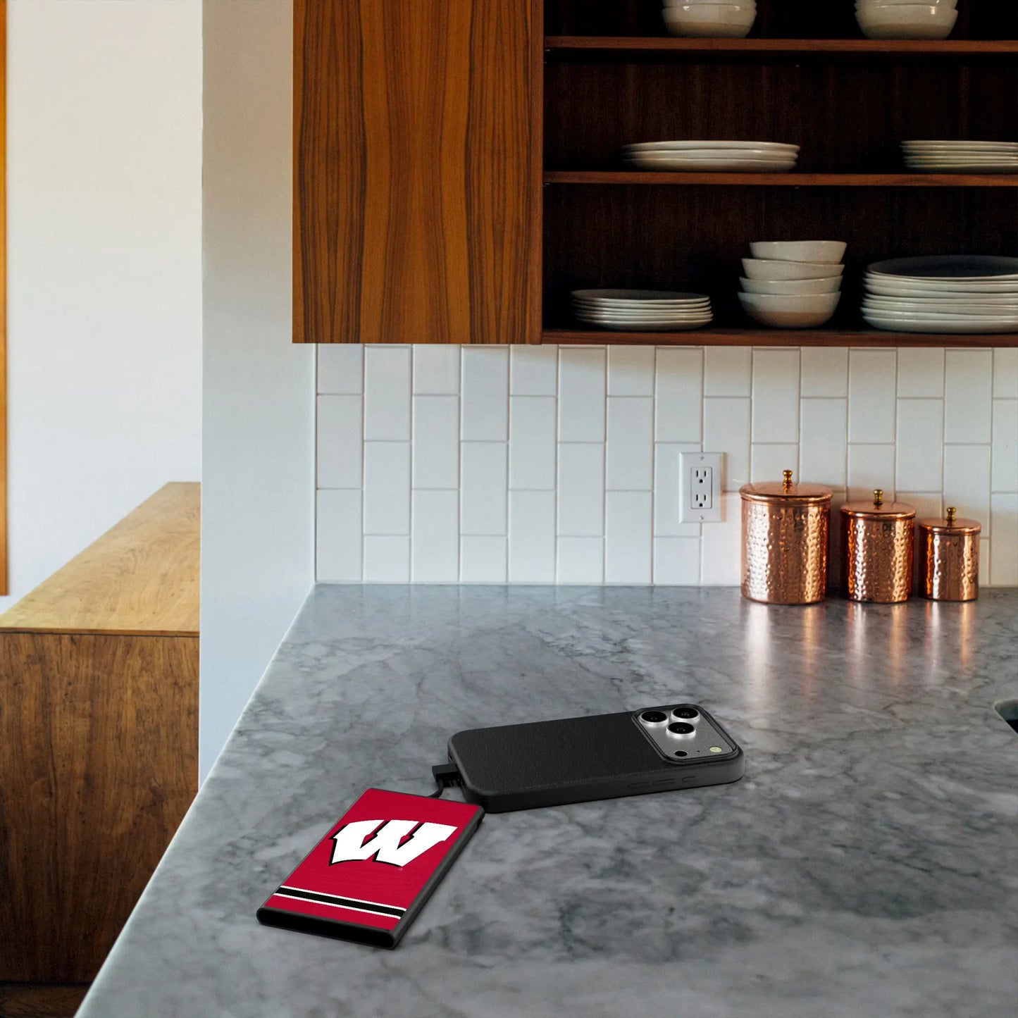 University of Wisconsin Badgers Stripe 5000mAh Flat Powerbank
